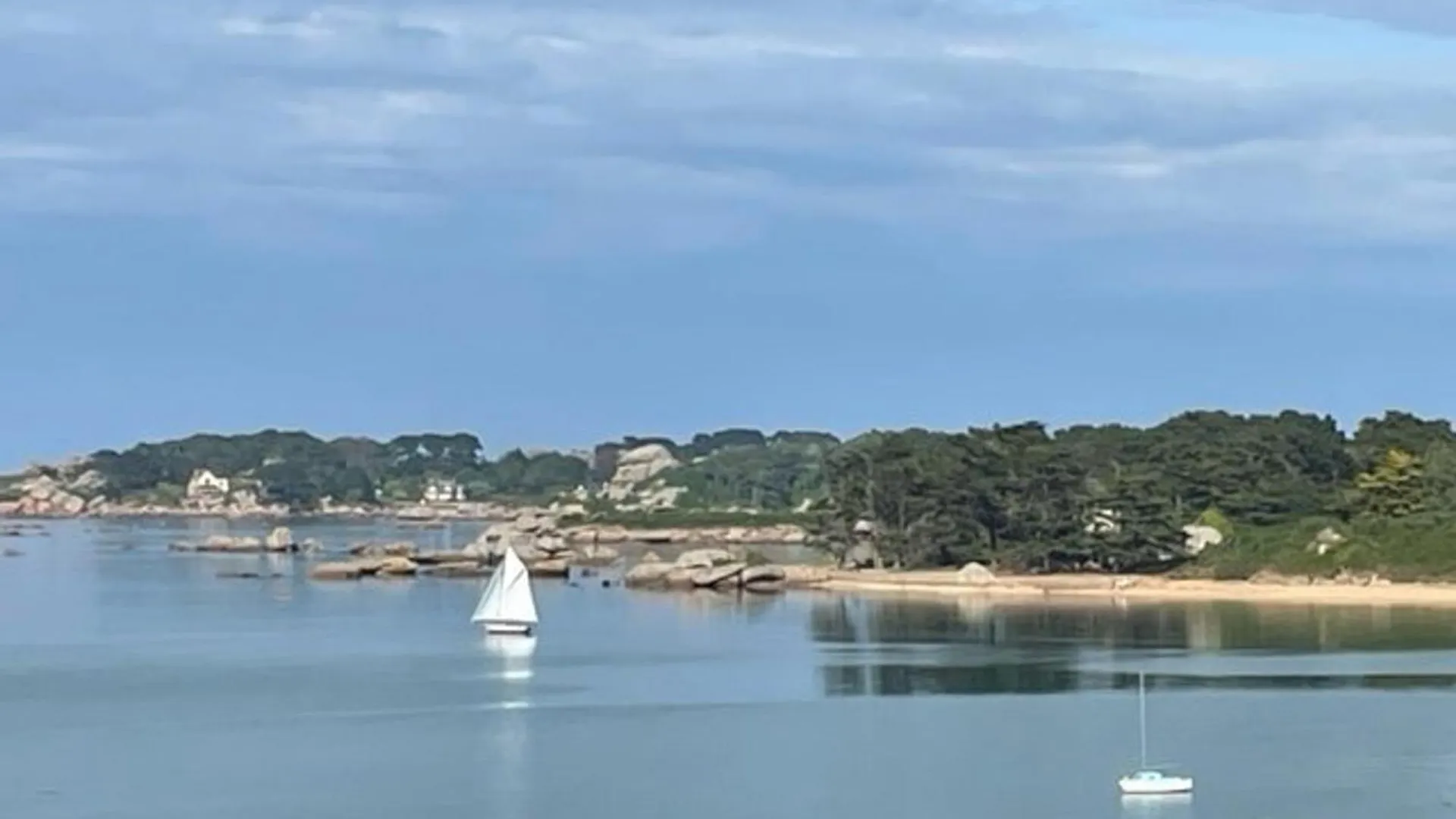 Maison De Vacances 3 Etoiles Avec Jardin A Tregastel, Proche Plage - Fr-1-542-62 トレガステル