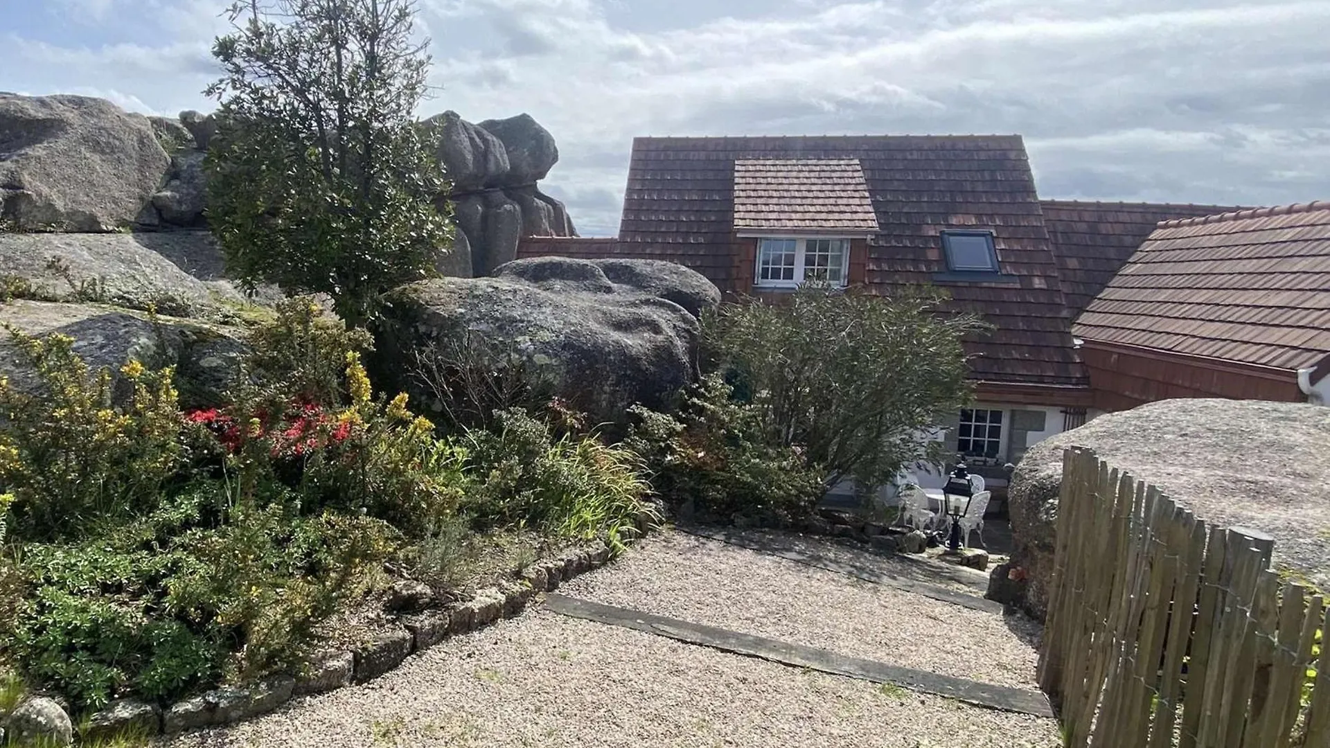 Maison De Vacances 3 Etoiles Avec Jardin A Tregastel, Proche Plage - Fr-1-542-62 別荘